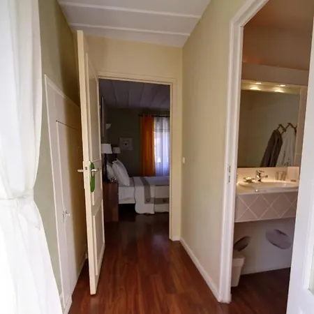 Hotel La Bougnate 3*