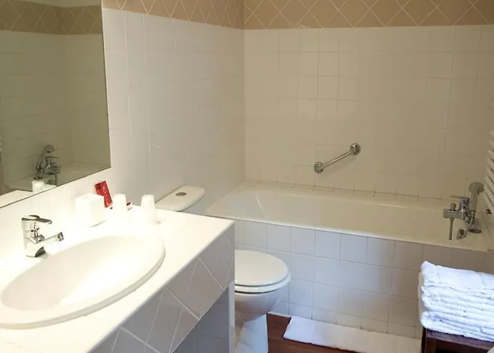 La Bougnate Отель Blesle