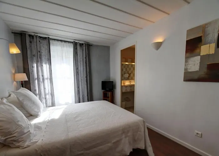 Отель La Bougnate 3*